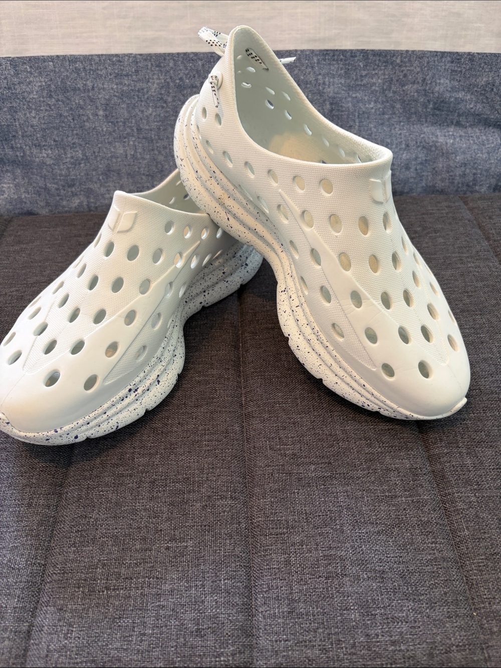 Kane Footwear Revive Active Recovery Slip on Shoes.  Womens size 7